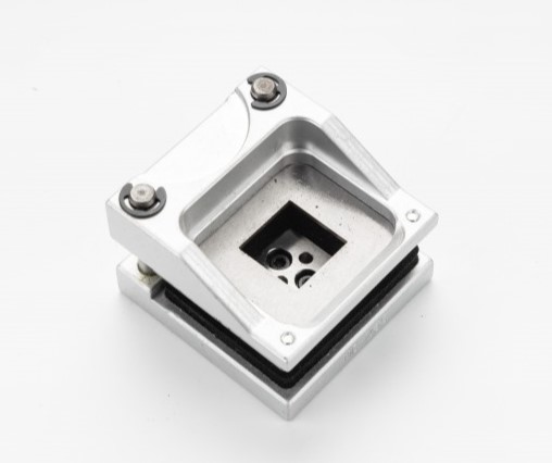 Cutting die for keychains